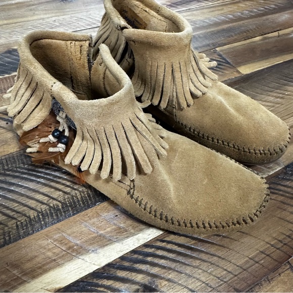 Minnetonka Classic Moccasins - Picture 9 of 10